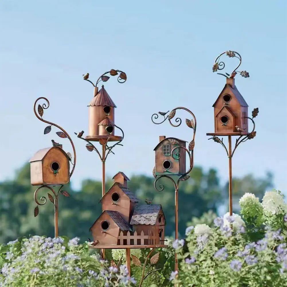 Cozyra - Featherhaven Metalen Vogelhuisje met Paal Duurzame Tuindecoratie